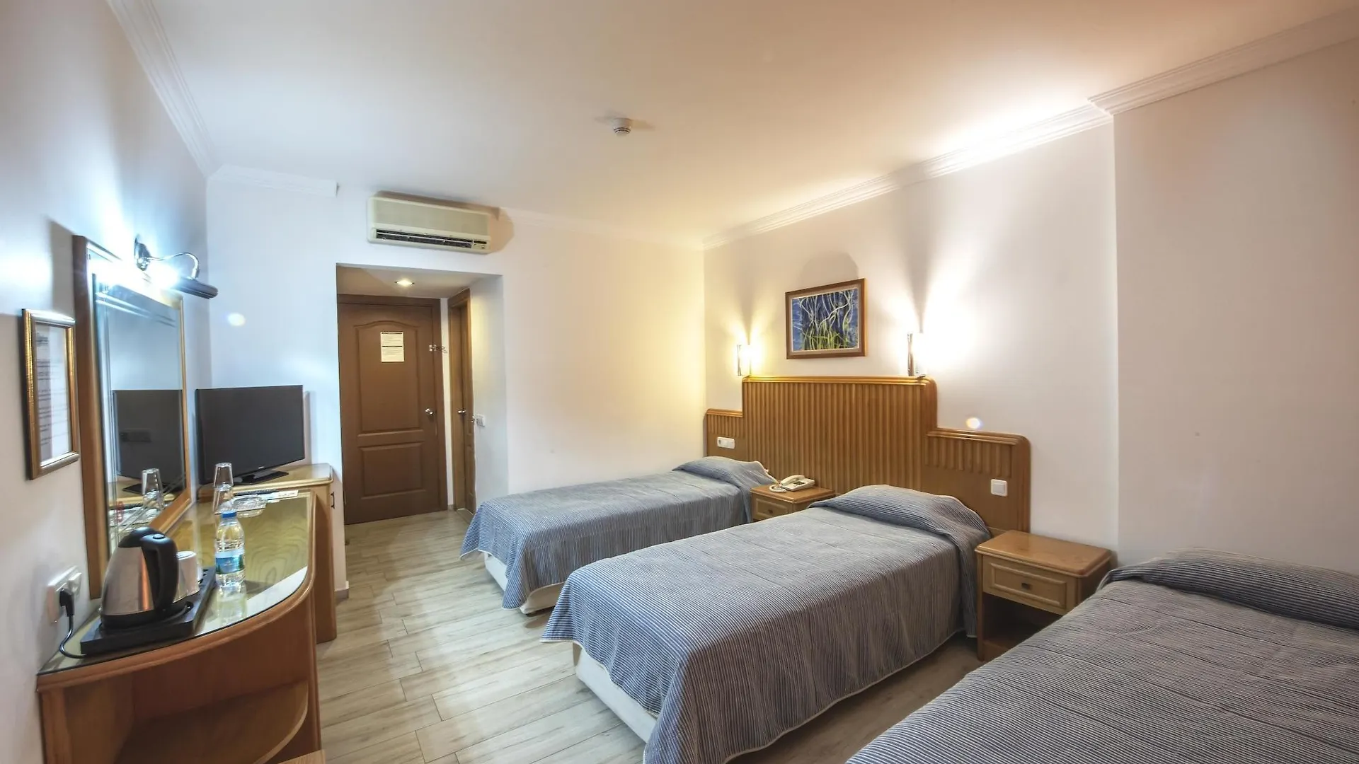 Belcehan Hotel 올루데니스